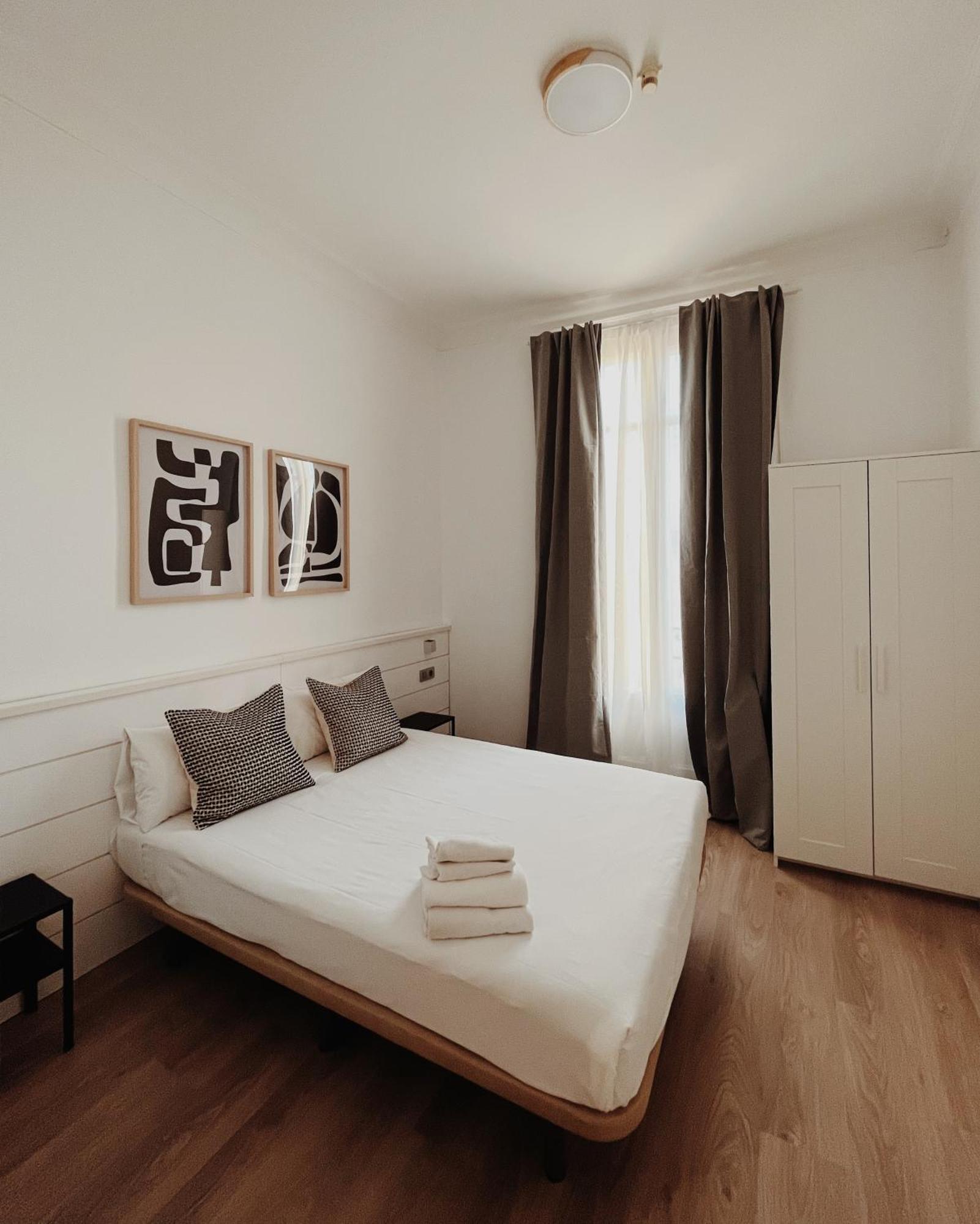 Apartamentos Express By Gaiarooms Барселона Экстерьер фото