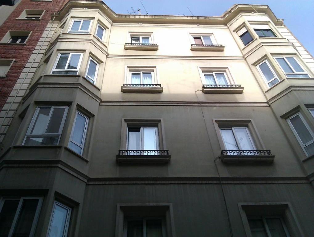 Apartamentos Express By Gaiarooms Барселона Экстерьер фото